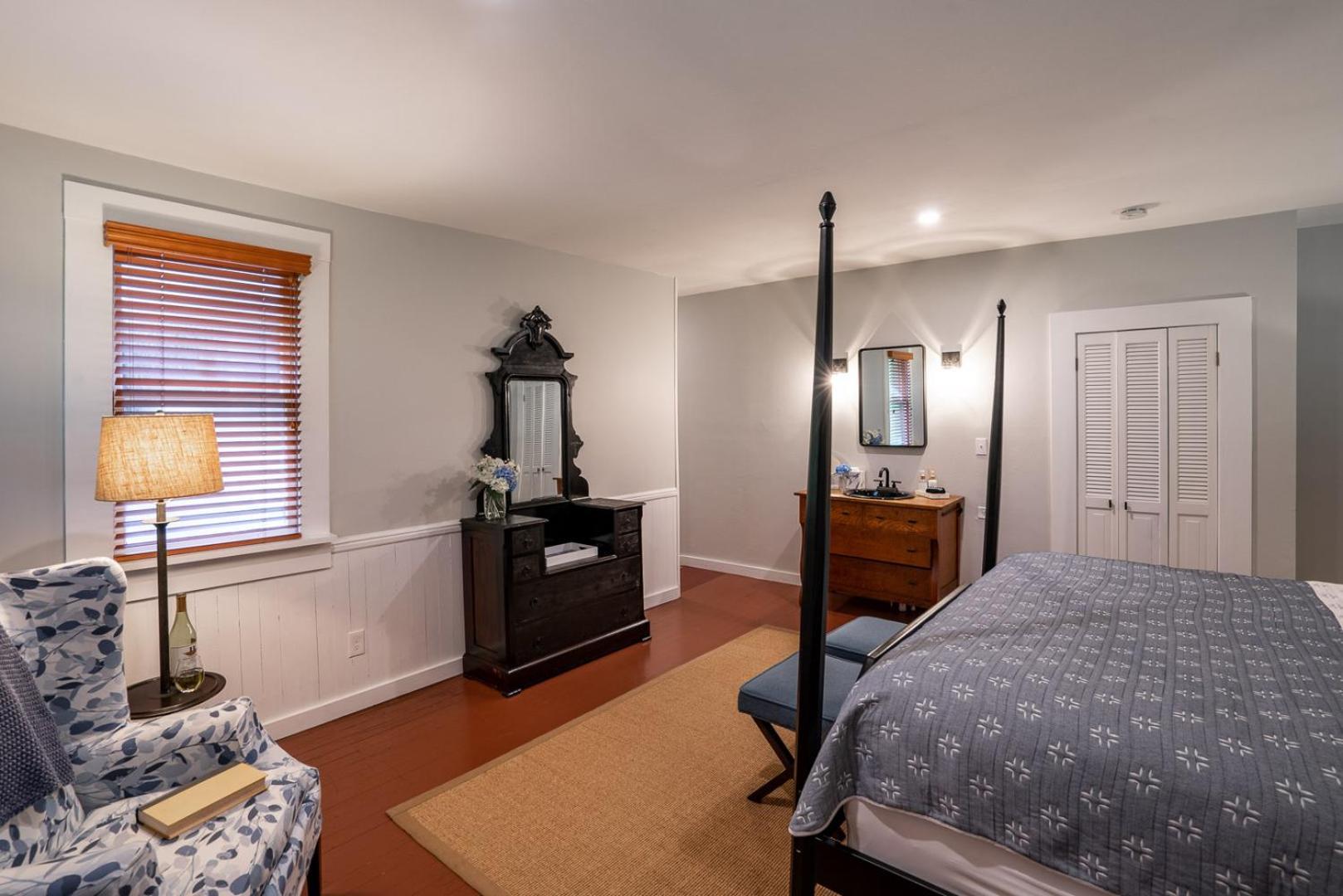 Beechwood Inn Clayton Room photo